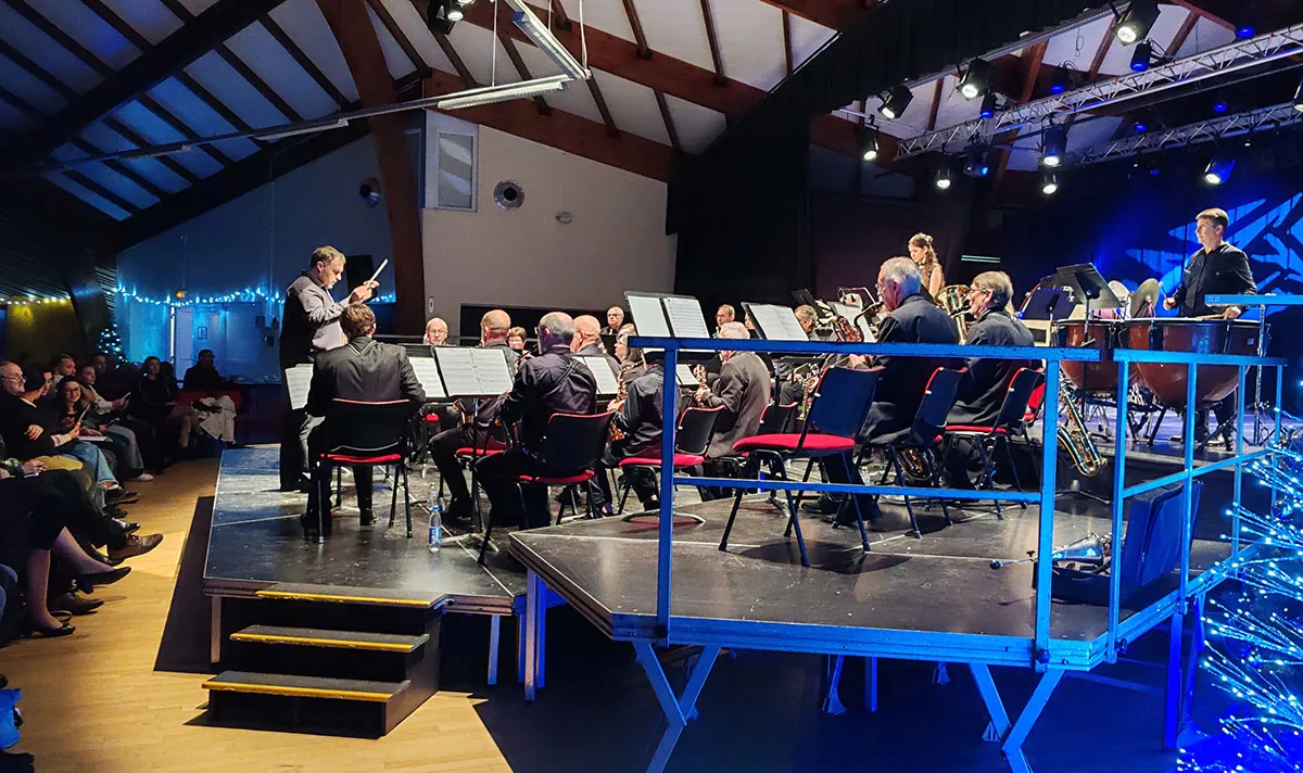 Vue d’ensemble de l’orchestre en concert — concert de Sainte-Cécile du 7 décembre 2025 à Golbey