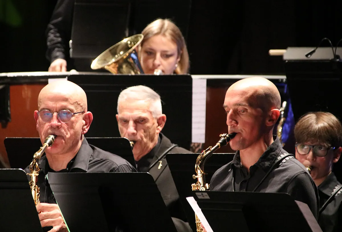 Groupe de saxophonistes en situation de concert — concert de Sainte-Cécile du 7 décembre 2025 à Golbey