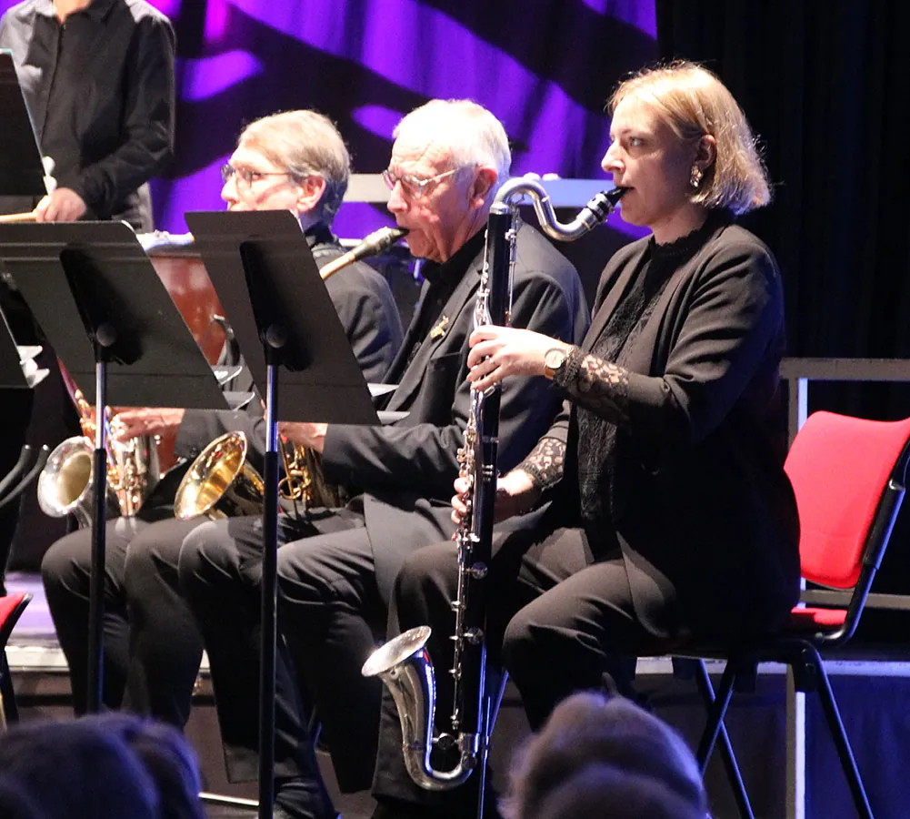 Saxophonistes jouant ensemble au sein de la formation — concert de Sainte-Cécile du 7 décembre 2025 à Golbey