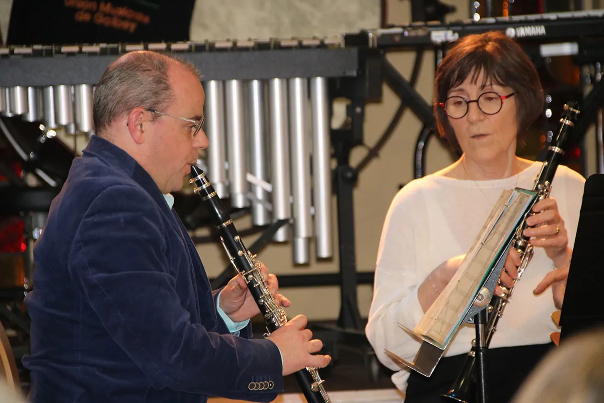Groupe de clarinettistes en situation de concert — auditions de printemps du 10 avril 2026 à l’École de musique de Golbey