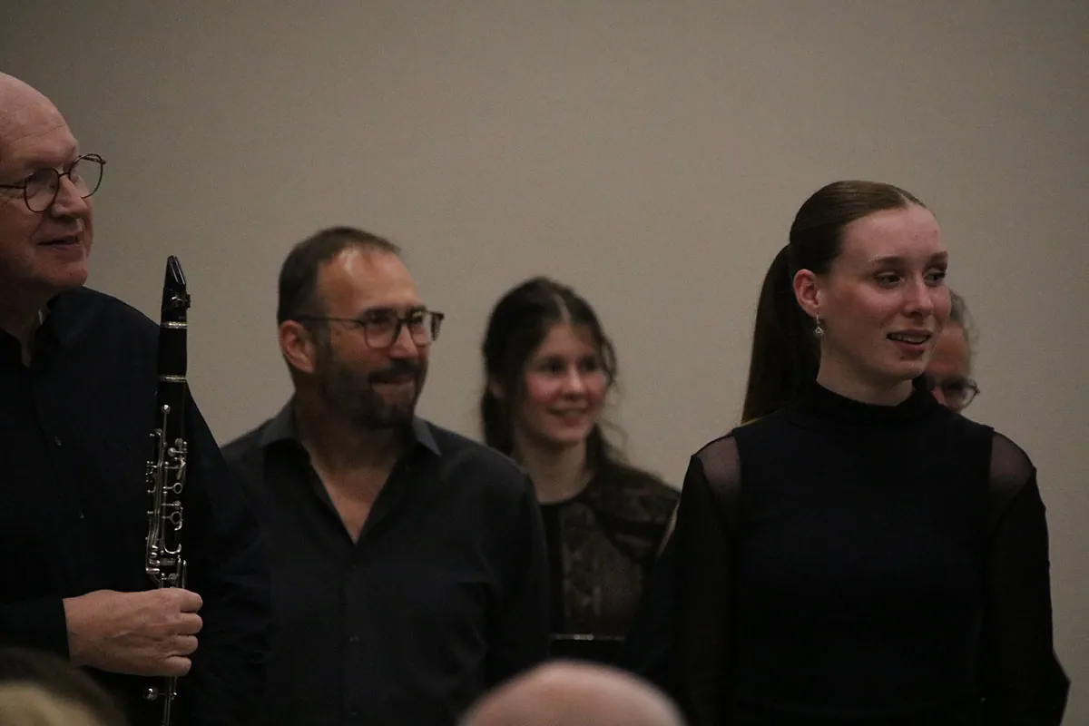Musiciens réunis derrière leurs pupitres — concert de printemps du 9 mai 2026 à Uxegney