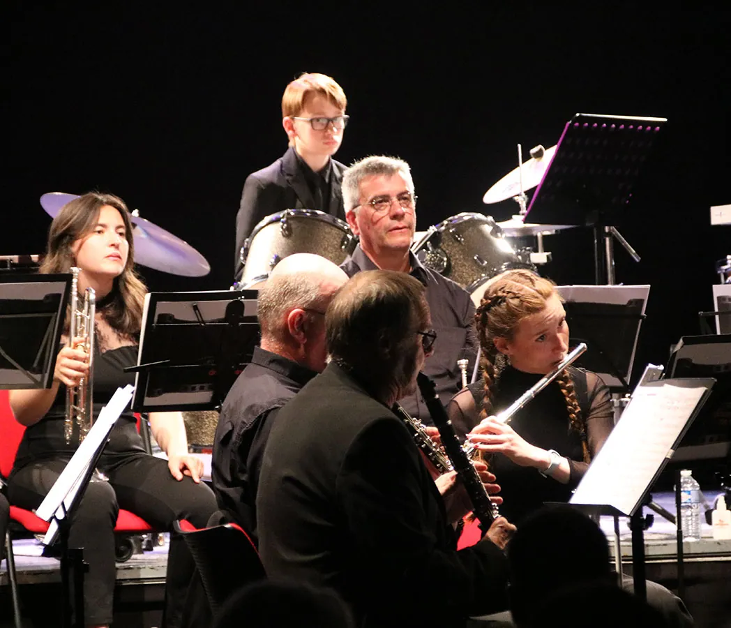 Bois, cuivres et percussions réunis dans l’ensemble — concert de printemps du 10 mai 2026 à Golbey