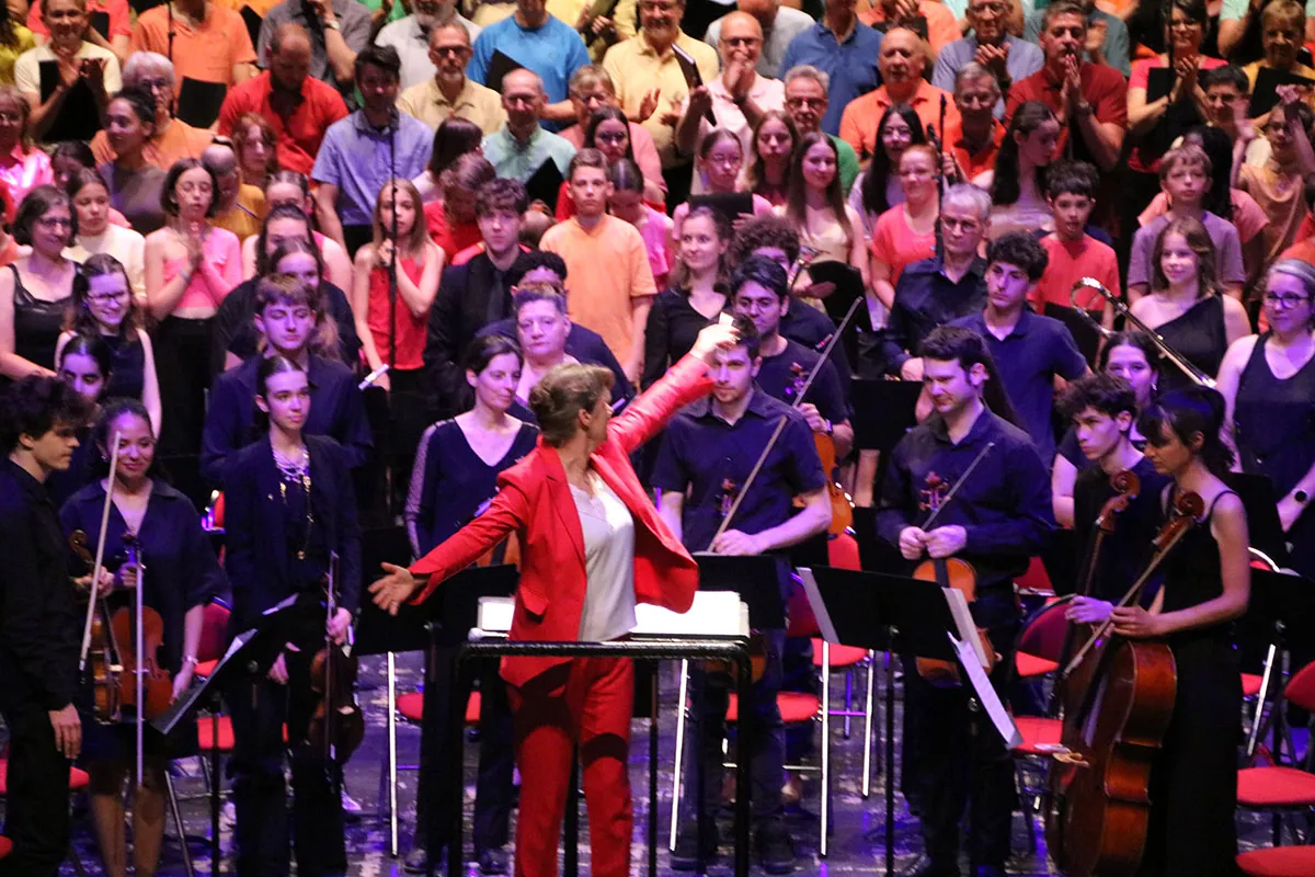 Orchestre symphonique du Conservatoire Gautier-d’Épinal devant le grand chœur — concert Dogora du 6 juin 2026 à La Rotonde de Thaon-les-Vosges