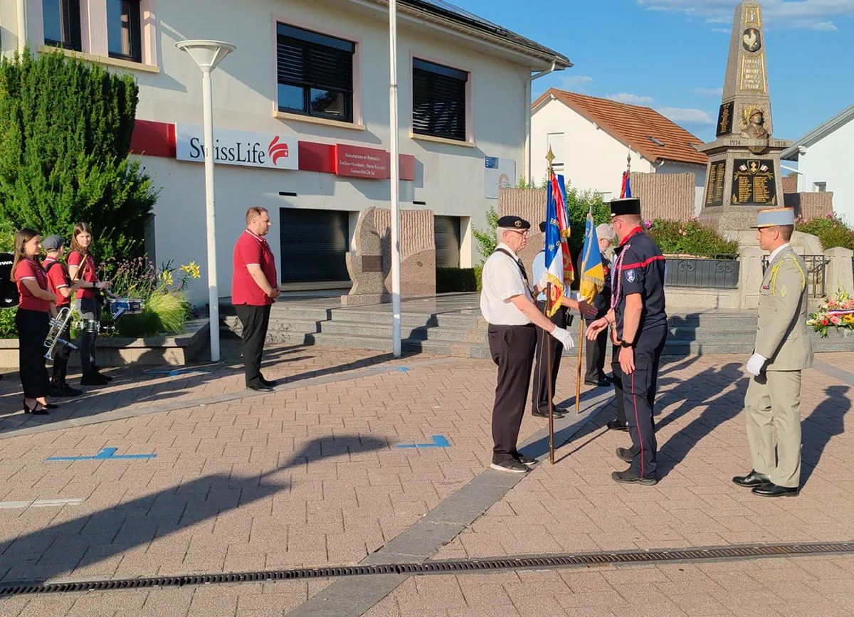 Salut aux participants — cérémonie de la Fête nationale à Golbey, 13 juillet 2025
