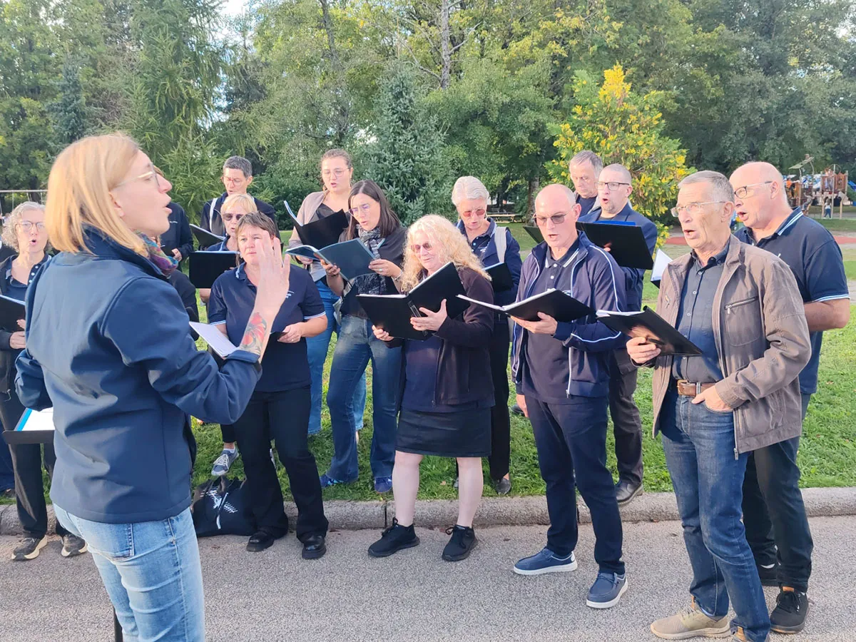 Pupitre des ténors — soirée des associations à Golbey, 5 septembre 2025