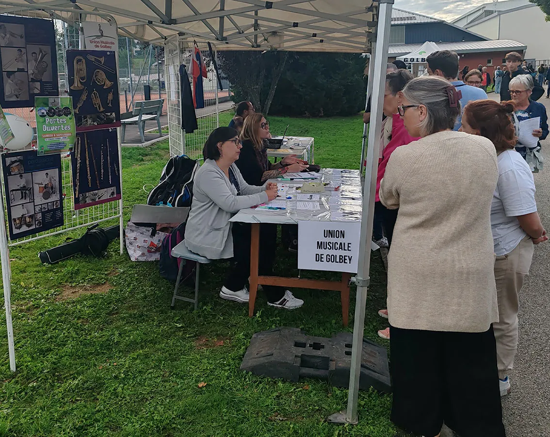 Stand d’information — soirée des associations à Golbey, 5 septembre 2025