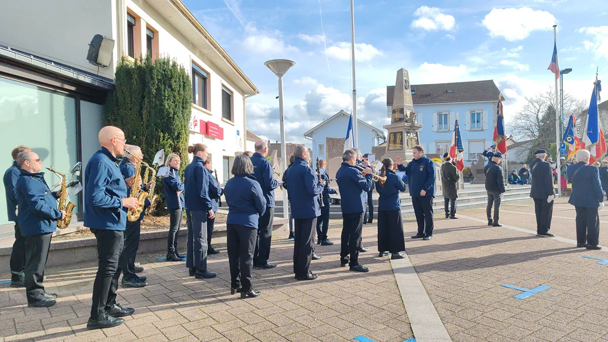 L’Orchestre d’harmonie de Golbey réuni en formation — la cérémonie de l’Armistice du 11-Novembre, 11 novembre 2025