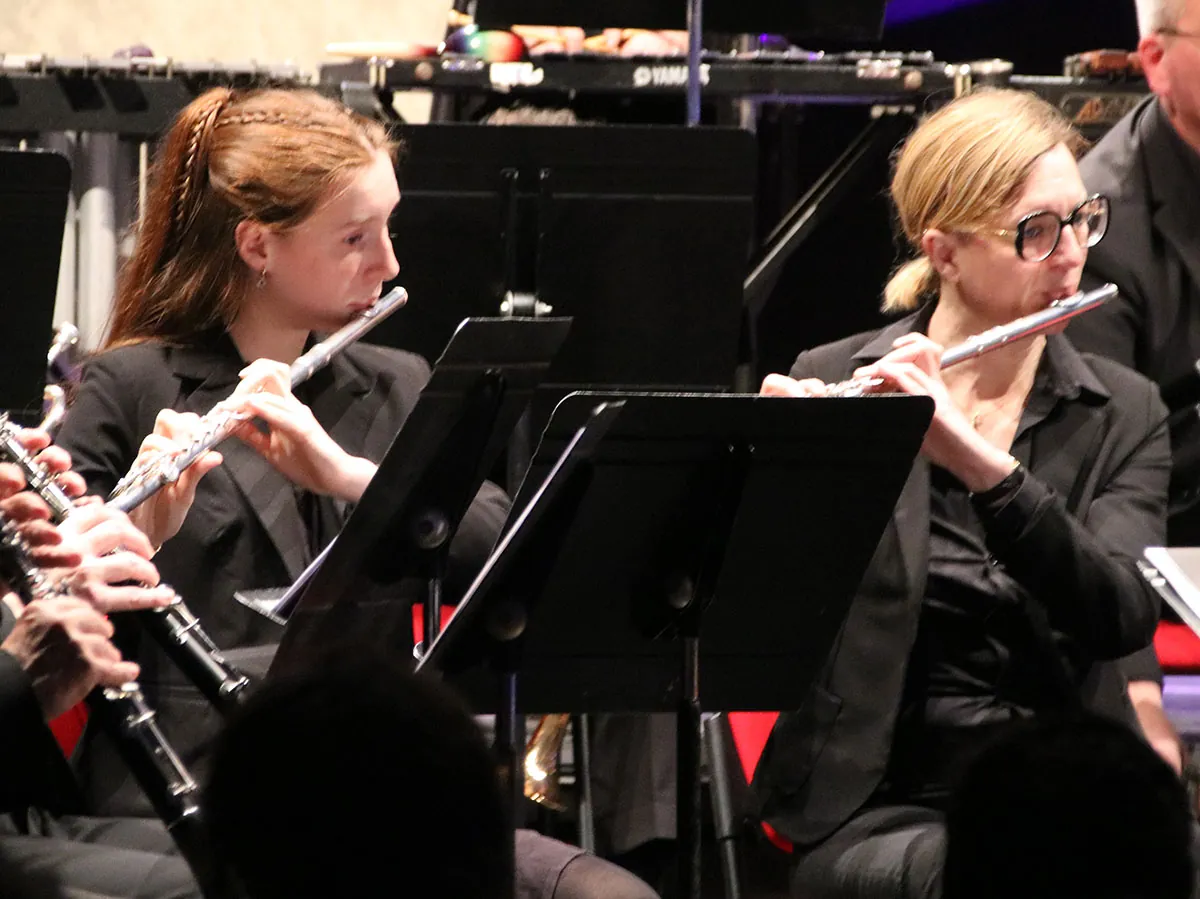 Plusieurs flûtistes jouant ensemble — le concert de Sainte-Cécile de l’Orchestre d’harmonie de Golbey, 7 décembre 2025