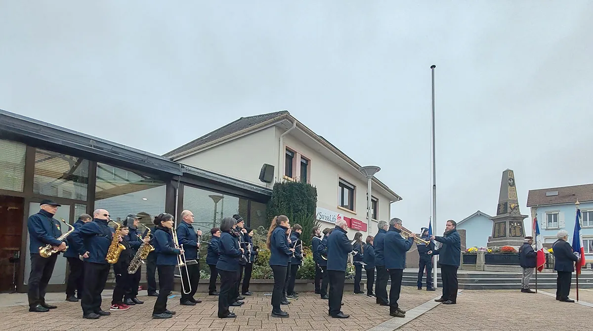 Musiciens de l’Union Musicale accompagnant la commémoration du 11-Novembre 2024