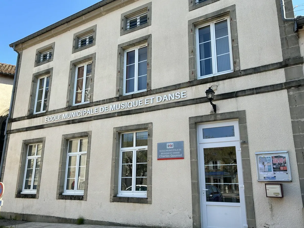 Façade de l'École municipale de musique de Vittel