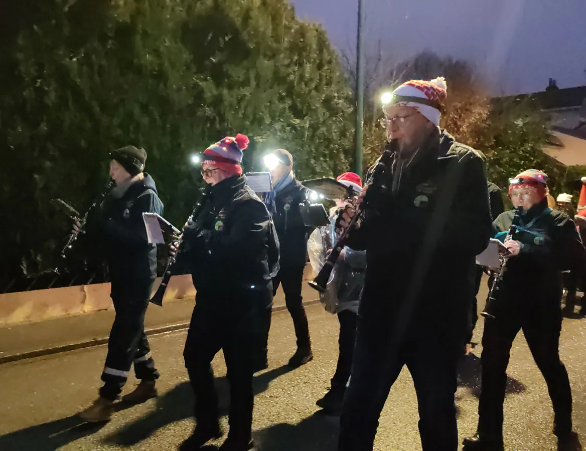 Pupitre de clarinettes — parade de Noël à Golbey