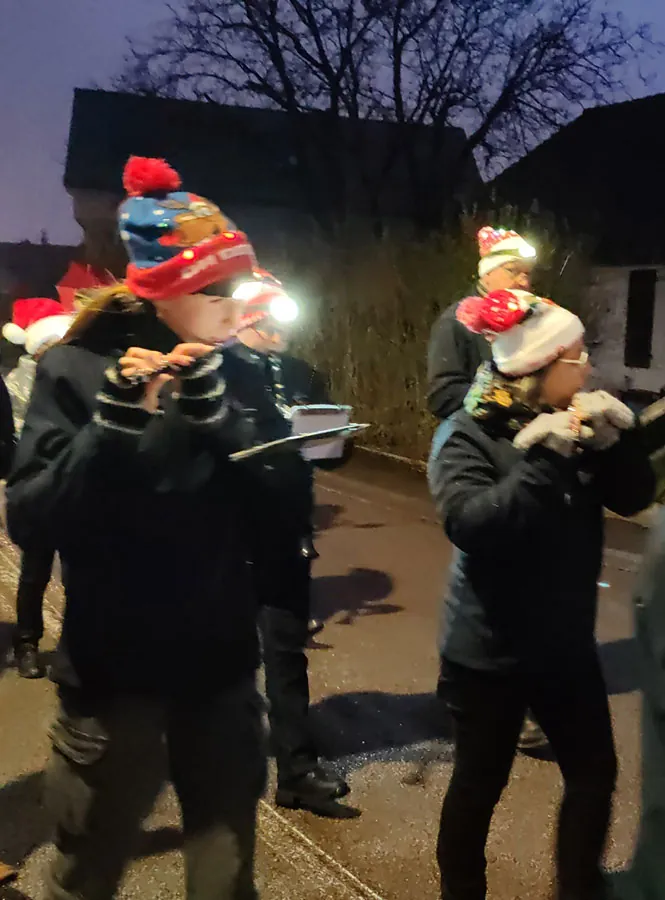 Flutes traversieres — parade de Noël à Golbey