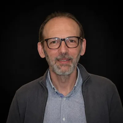 Portrait de Rodolphe Français, professeur de batterie à l'École de musique de Golbey