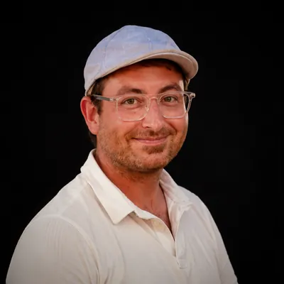 Portrait de Romain Dupuis, professeur de formation musicale à l'École de musique de Golbey