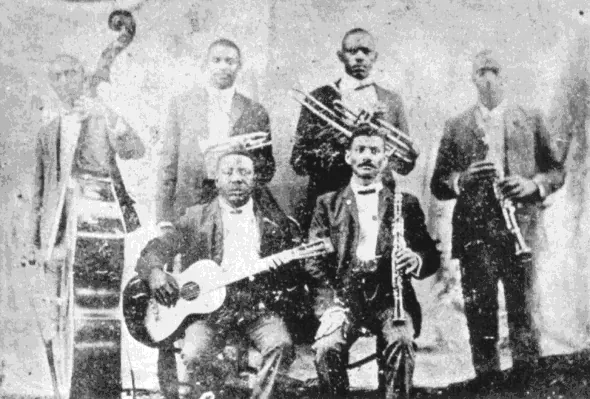 Photographie historique des membres de l'orchestre de Buddy Bolden à La Nouvelle-Orléans au début du XXe siècle.