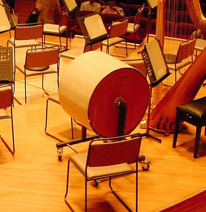 Machine à vent utilisée comme instrument de percussion pour produire des effets sonores orchestraux.